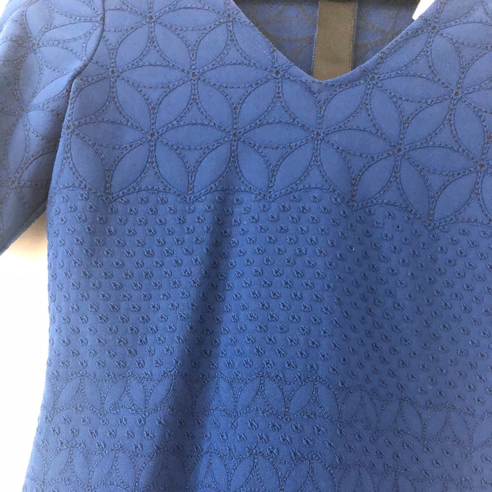 Julia Jordan Blue stretchy fitted knee length dres